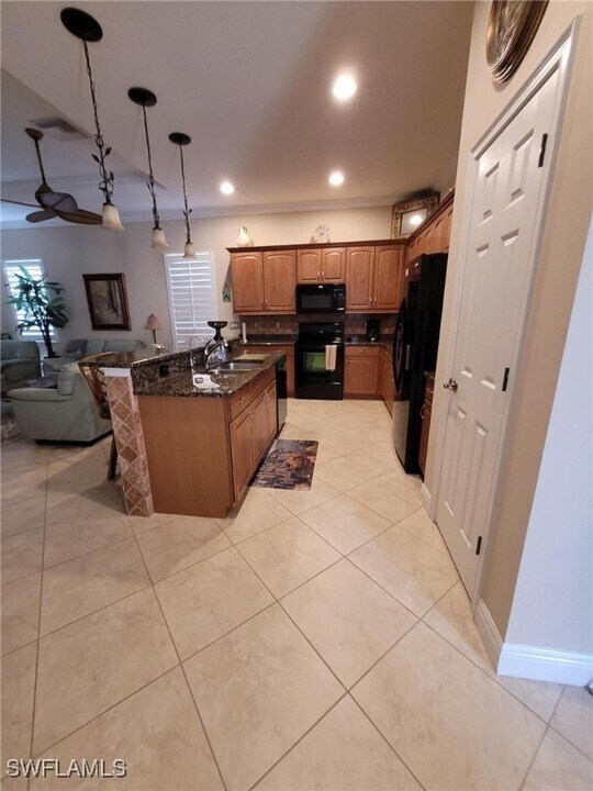 10428 Materita Dr in Ft. Myers, FL - Building Photo