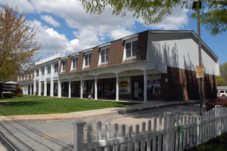 Pequannock Mini Mall Apartments in Pequannock, NJ - Building Photo - Building Photo