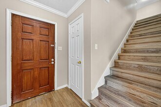 10035 Morocco Rd in Houston, TX - Building Photo - Building Photo