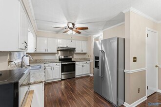 8024 Lauderdale Rd SW in Huntsville, AL - Building Photo - Building Photo