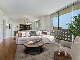 1801 Lavaca St in Austin, TX - Building Photo