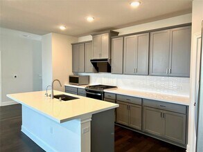 15601 Ellinger Dr in Austin, TX - Building Photo - Building Photo