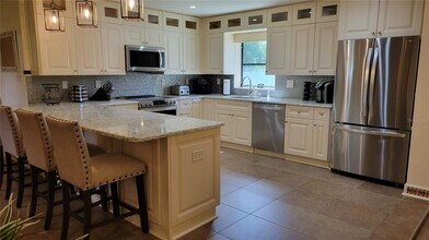 3932 Sunshine Ave in Sarasota, FL - Building Photo - Building Photo