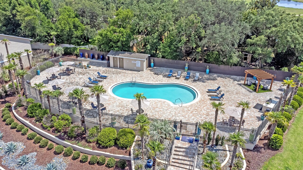 The Fairpointe at Gulf Breeze in Gulf Breeze, FL - Foto de edificio