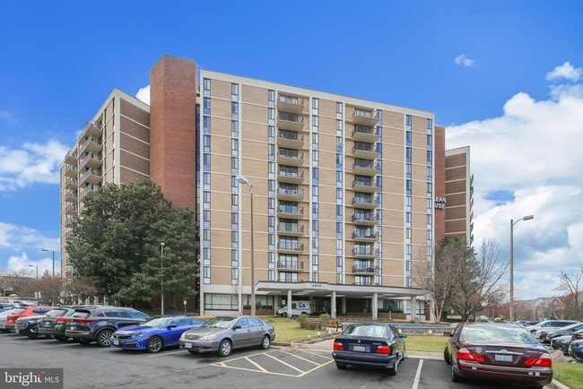 property at 6800 Fleetwood Rd