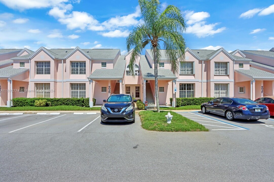 601 Muirfield Ct in Jupiter, FL - Building Photo