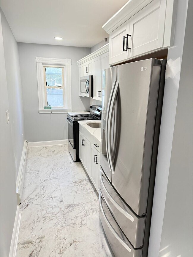 property at 8 Lamprey St