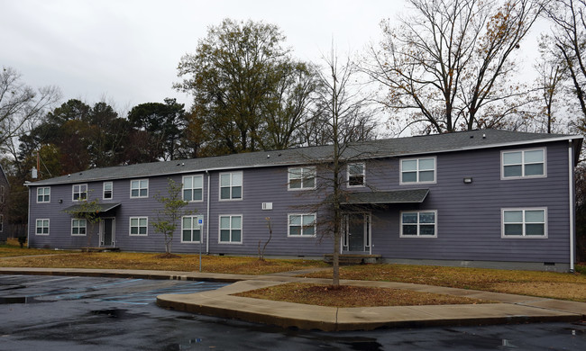 The Village Apartments in Jackson, MS - Foto de edificio - Building Photo