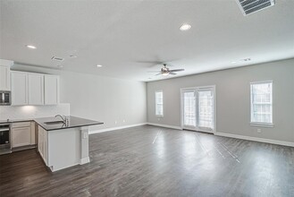 11014 Cres Light Way in Houston, TX - Building Photo - Building Photo