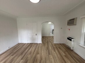 5225 De Longpre Ave in Los Angeles, CA - Building Photo - Building Photo