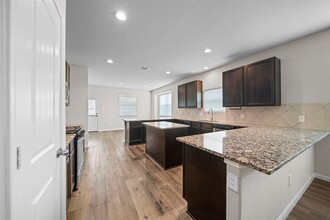 2104 Ethan Dr in Conroe, TX - Building Photo - Building Photo
