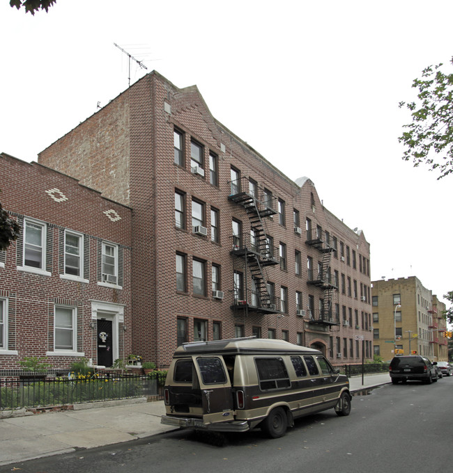 1702 W 1st St in Brooklyn, NY - Building Photo - Building Photo