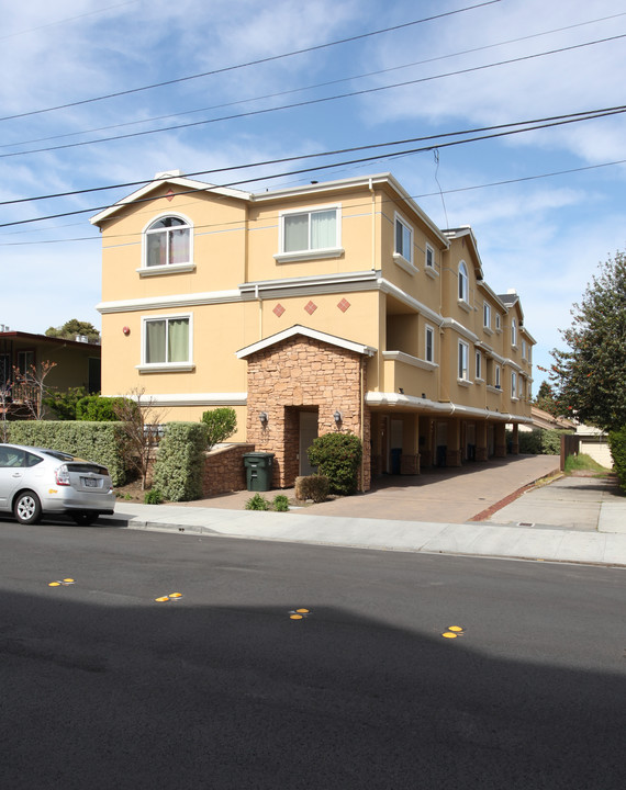 533-537 Elm St in San Carlos, CA - Building Photo