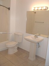 2204 SW 81st Ave, Unit 102-14 in Miramar, FL - Building Photo - Building Photo