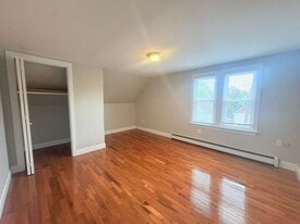 12 Button St, Unit 3 in New Haven, CT - Building Photo