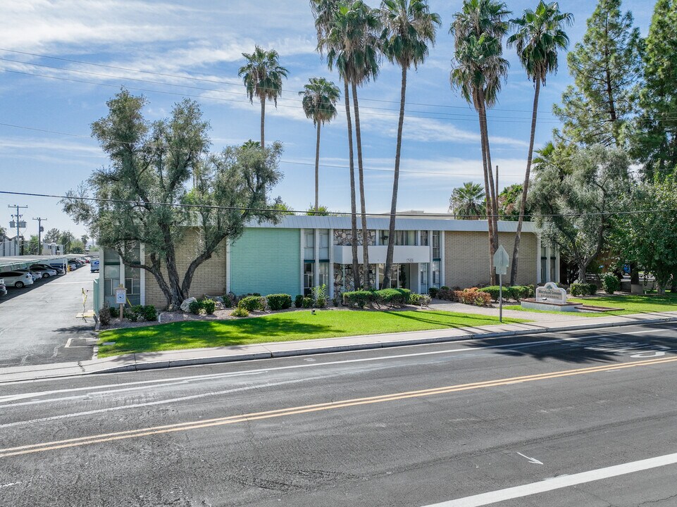 Maryland Green Apartments in Phoenix, AZ - Building Photo