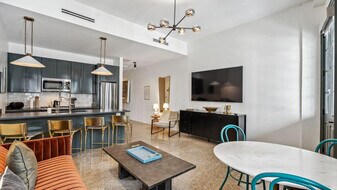 310 N Rampart St in New Orleans, LA - Building Photo
