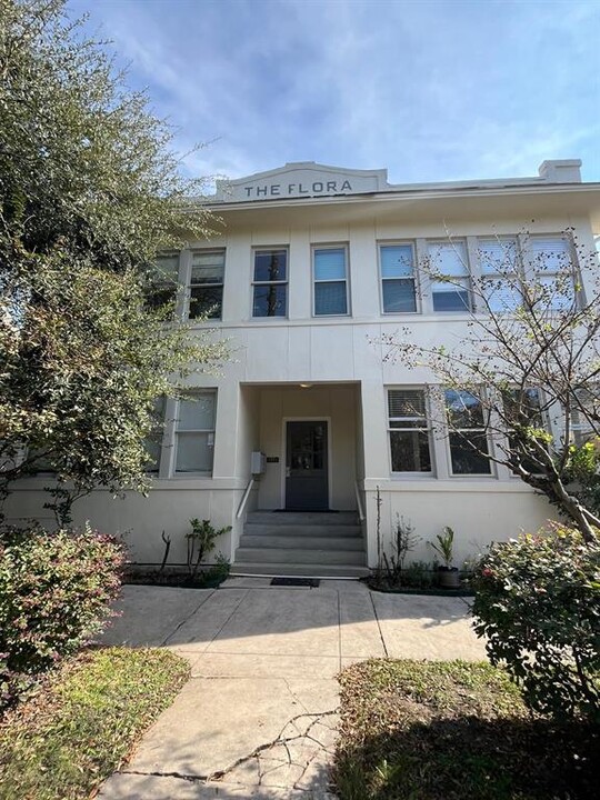 2905 Albany St in Houston, TX - Foto de edificio