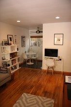 1405 Ocean Park Blvd in Santa Monica, CA - Building Photo - Interior Photo