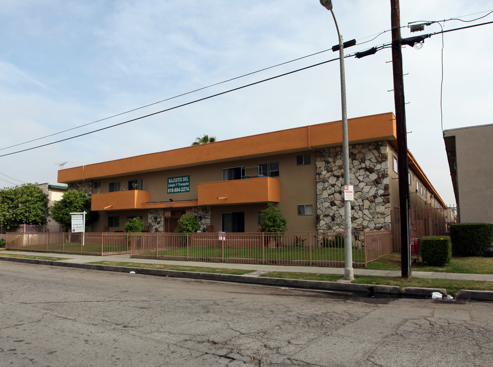 Sol Apartments in Canoga Park, CA - Building Photo