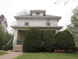 432 E Bloomington St, Unit Commercial