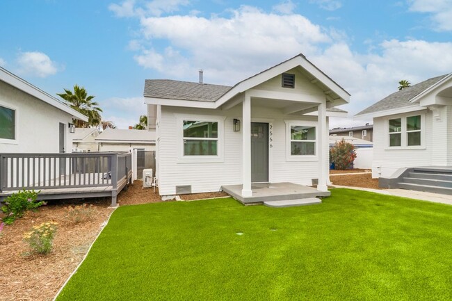 2556 B St in San Diego, CA - Building Photo - Building Photo