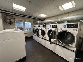 444 Bedford St in Stamford, CT - Foto de edificio - Building Photo