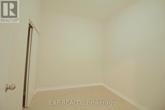 301 Crawford St in Toronto, ON - Building Photo - Building Photo