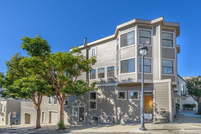 property at 12 Hattie St