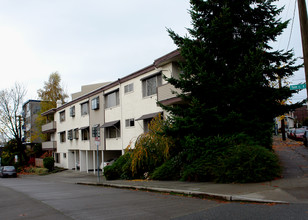 Delta Vista in Seattle, WA - Building Photo - Building Photo