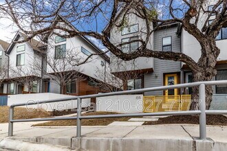 102 Tendick St in San Antonio, TX - Building Photo - Building Photo