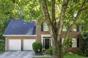 1368 Chatley Way in Woodstock, GA - Building Photo