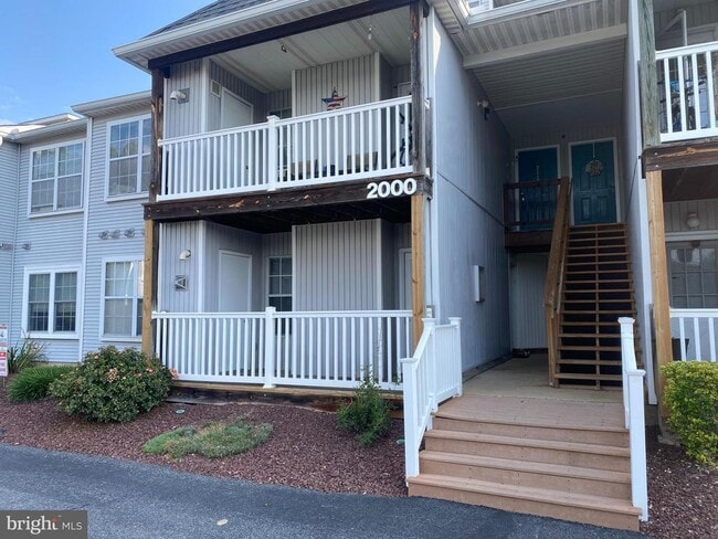 property at 2004 Waters Edge Dr