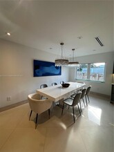 1320 Marseille Dr in Miami Beach, FL - Building Photo - Building Photo