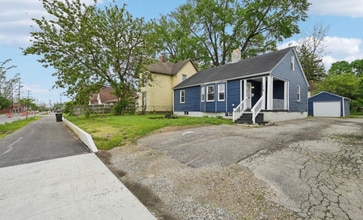 417 Dove Dr in St. Charles, MO - Building Photo - Building Photo