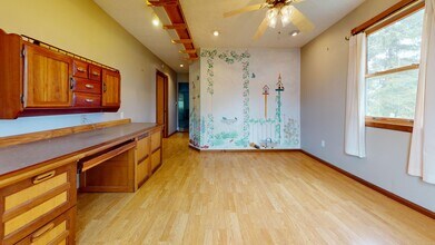 2725 Peru Center Rd S in Willard, OH - Building Photo - Building Photo