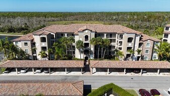 9816 Giaveno Cir in Naples, FL - Building Photo