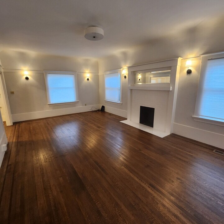 459 Boulevard Way, Unit The Boulevard in Piedmont, CA - Building Photo