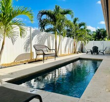 2924 Middle River Dr, Unit Your South Florida Oasis: in Fort Lauderdale, FL - Building Photo
