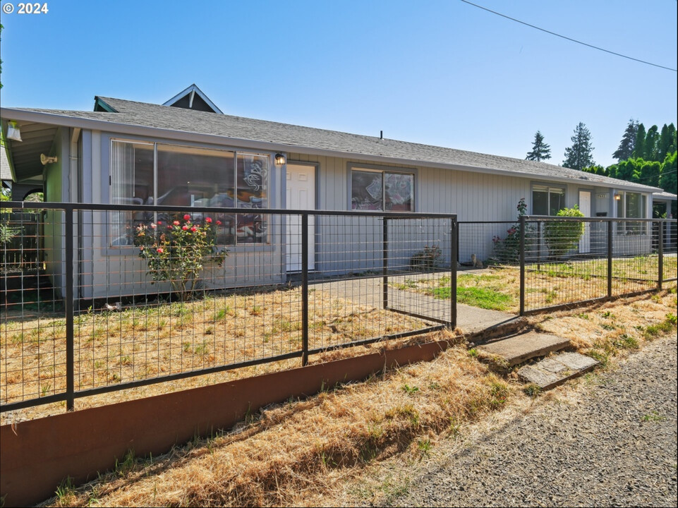 7602-7604 N Wall Ave, Unit Unit 2 in Portland, OR - Building Photo