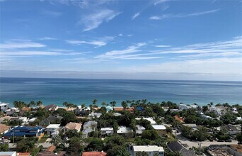 3015 N Ocean Blvd in Fort Lauderdale, FL - Foto de edificio - Building Photo