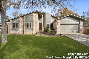 1805 Poppy Peak St in San Antonio, TX - Building Photo - Building Photo