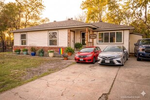 1315 Whitley Dr in Dallas, TX - Building Photo