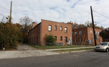 4912 Nash St NE in Washington, DC - Foto de edificio - Building Photo