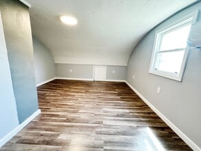 14 Clark St in Clinton, MA - Building Photo - Building Photo