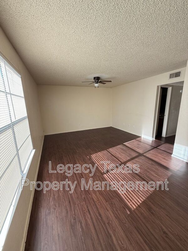 1713 Short St in Cleburne, TX - Building Photo - Building Photo