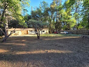 1495 Hillcrest Blvd in Colfax, CA - Building Photo - Building Photo