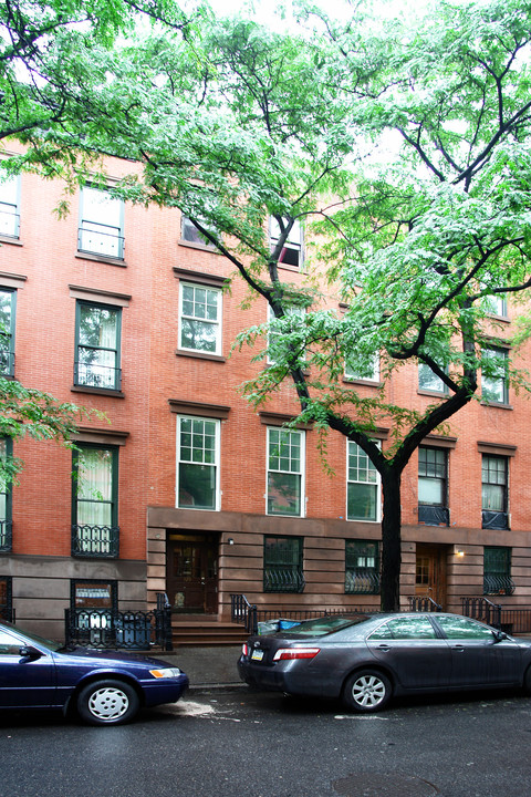 329 W 22nd St in New York, NY - Foto de edificio