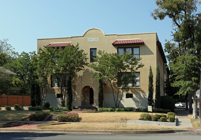 Kings-Court in Dallas, TX - Foto de edificio - Building Photo