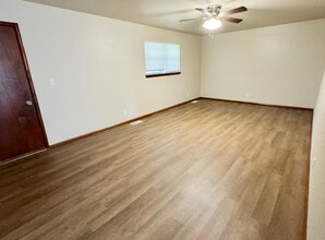 1814 S Johnson St in Enid, OK - Building Photo - Building Photo